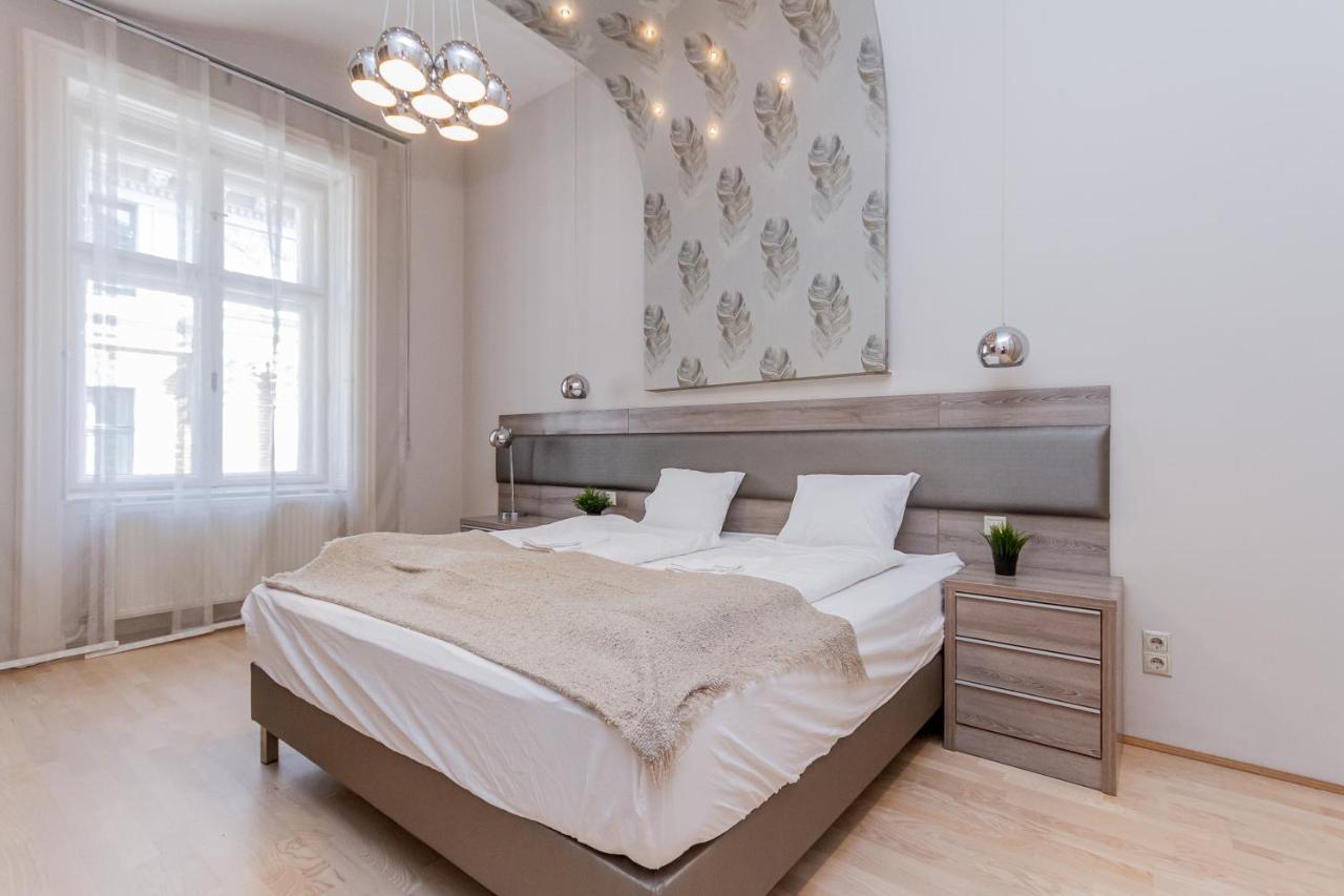 Andrassy Str. Luxury Apartment Будапеща Екстериор снимка
